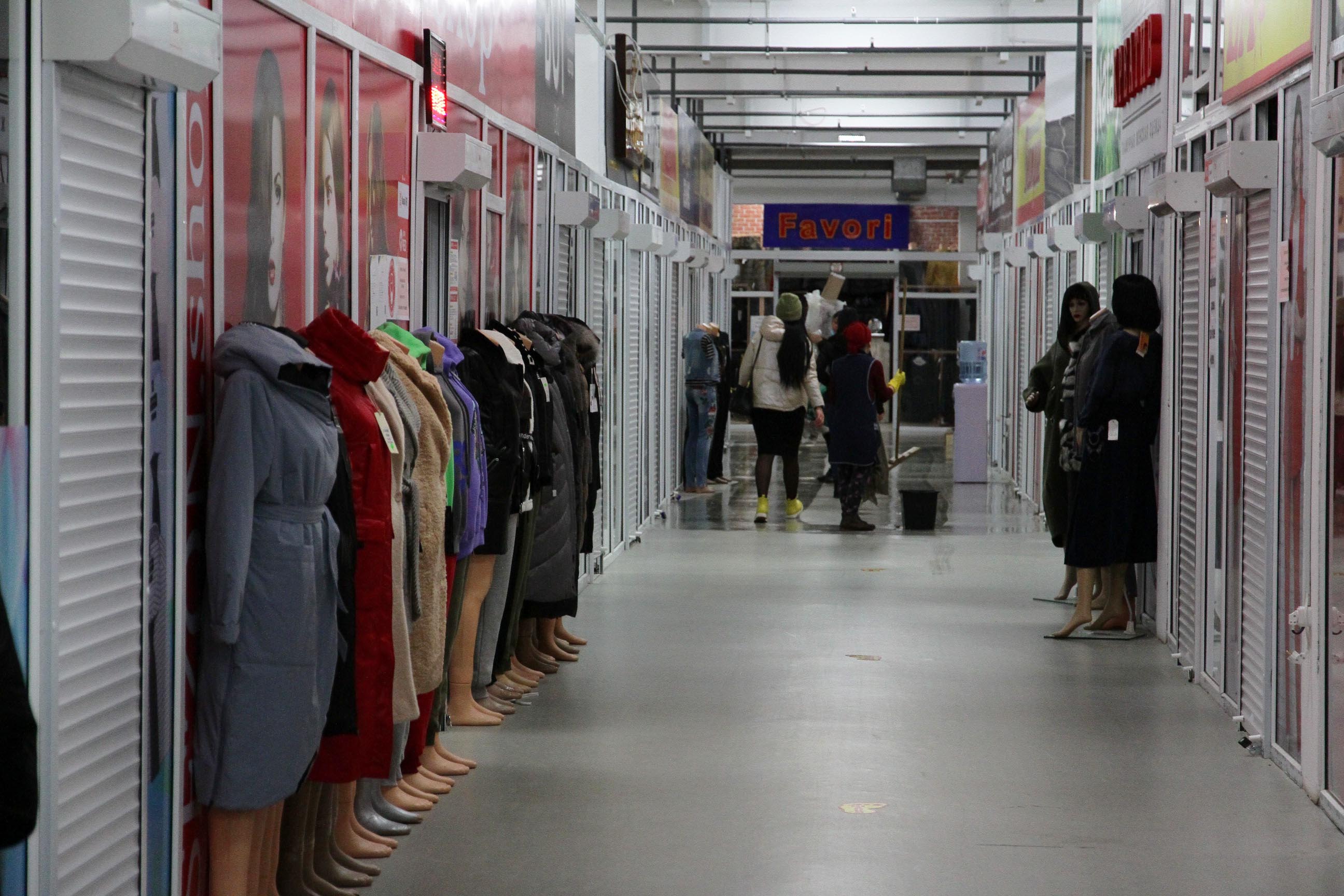 В Казахстане строится вдвое больше торговых объектов, чем промышленных предприятий